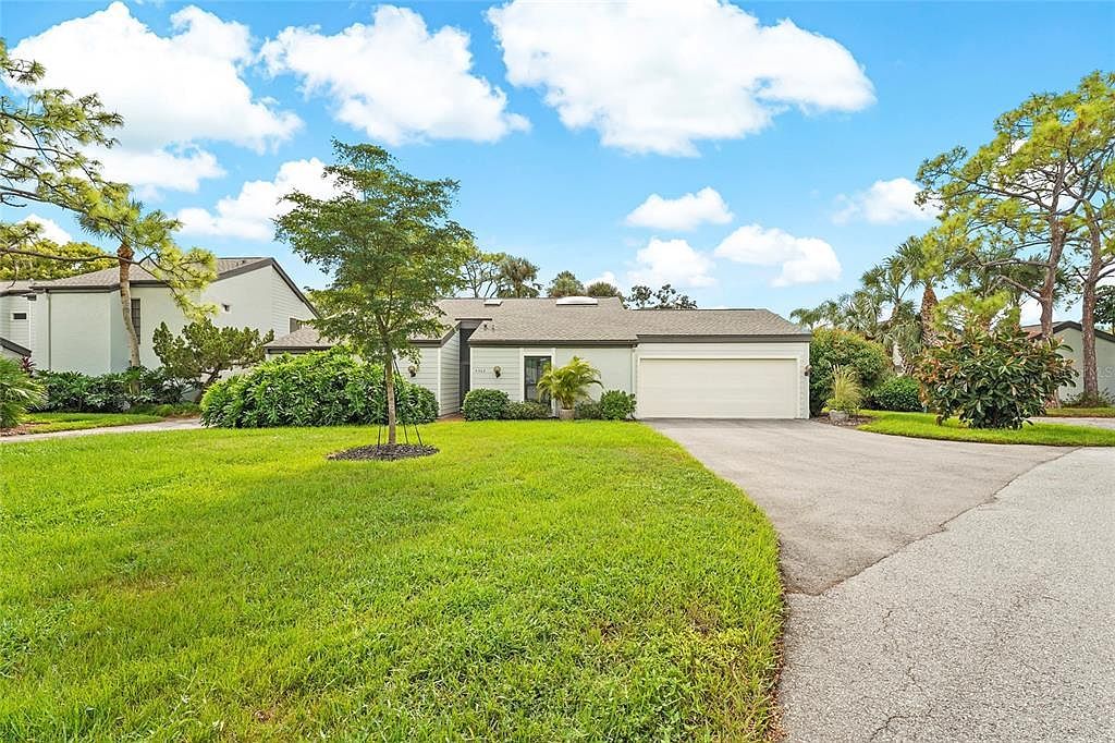 4302 Woodmans Chart #134 Sarasota, FL 34235 - Thumbnail 2