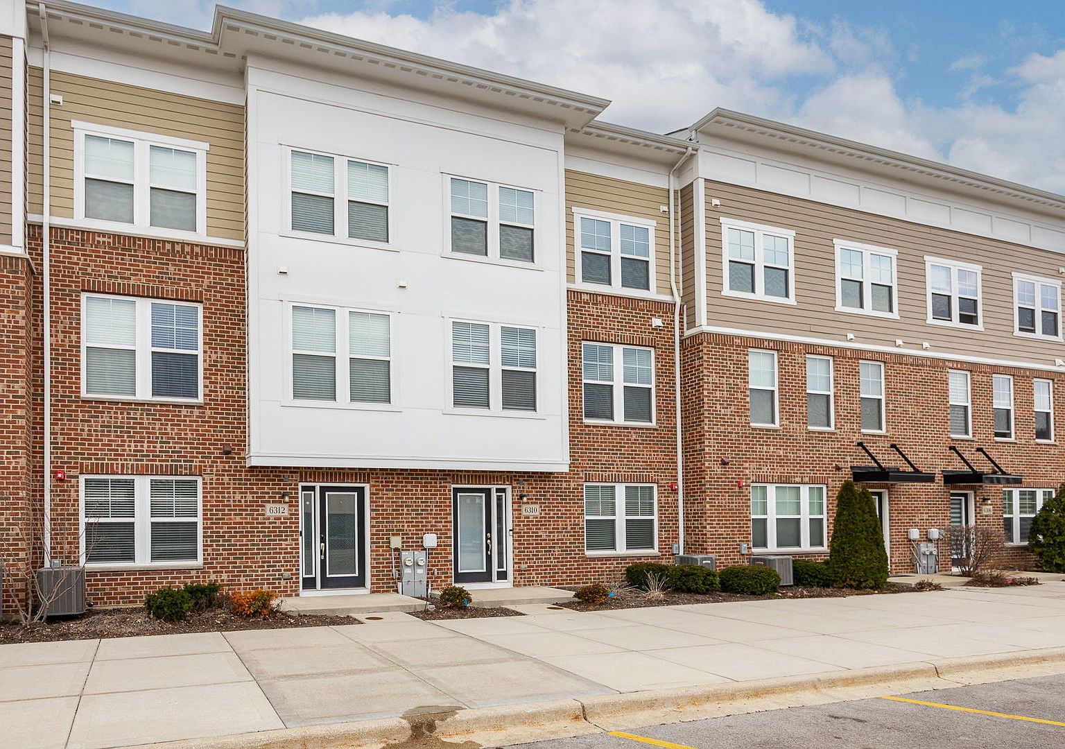 6310 Main St Woodridge, IL 60517  | New build