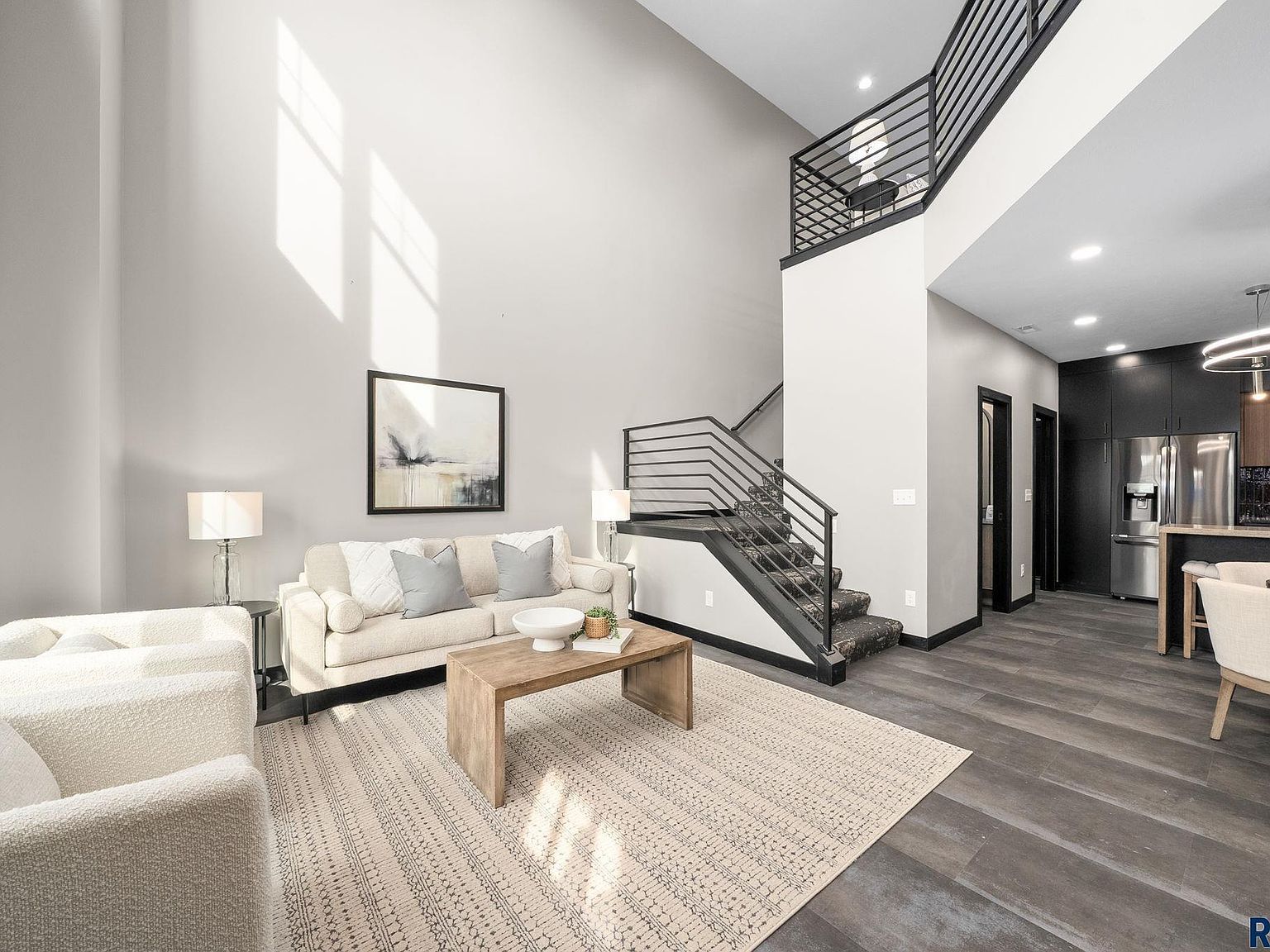 8617 W Shoreline Pl Sioux Falls, SD 57107 - Thumbnail 2