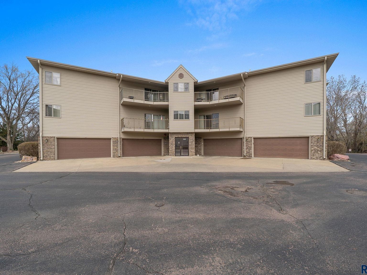 1641 S Cleveland Ave APT 206 Sioux Falls, SD 57103  | Condominium