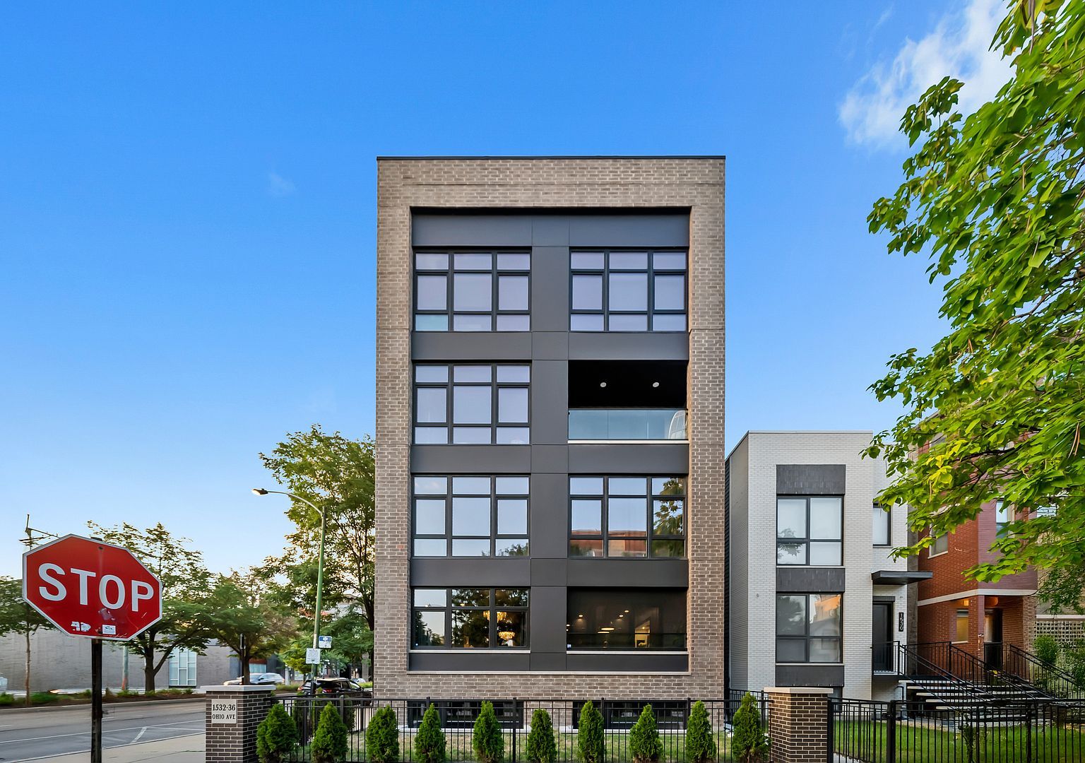 1532 W Ohio St APT 1 Chicago, IL 60642 - Thumbnail 2