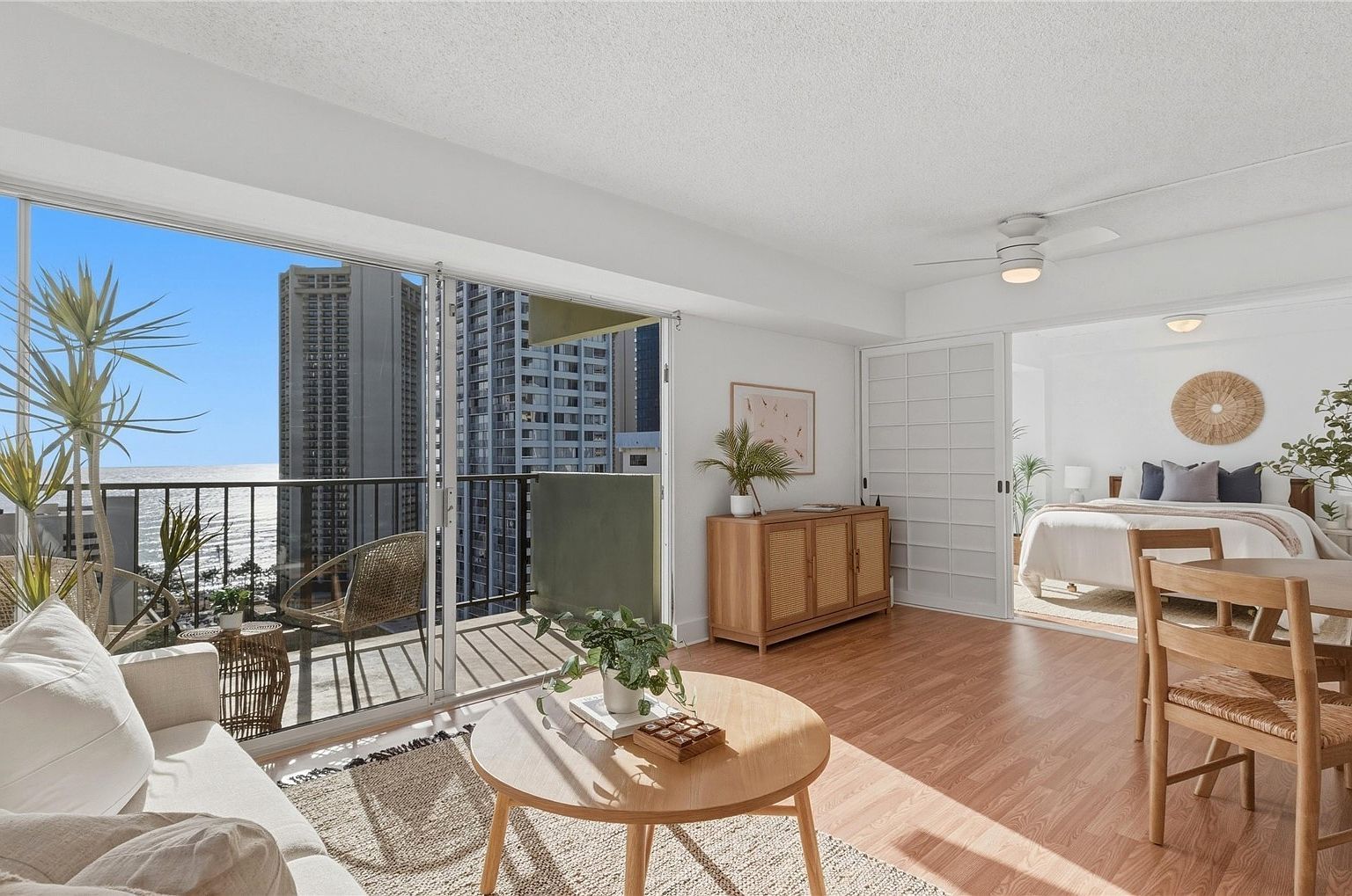 2440 Kuhio Ave APT 2001 Honolulu, HI 96815 - Thumbnail 2