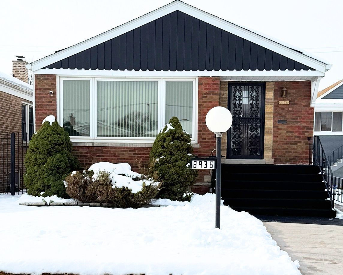 8936 S Oglesby Ave Chicago, IL 60617 - Thumbnail 2