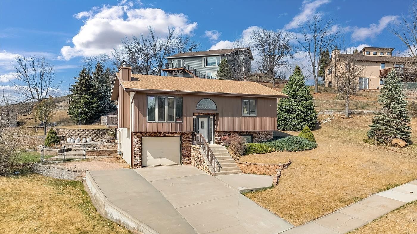 2523 Tomahawk Dr Rapid City, SD 57702  | Single Family