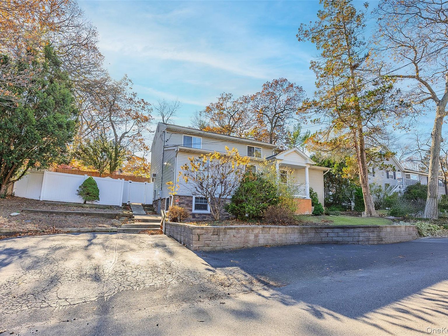 10 Queen Dr Sound Beach, NY 11789 - Thumbnail 2