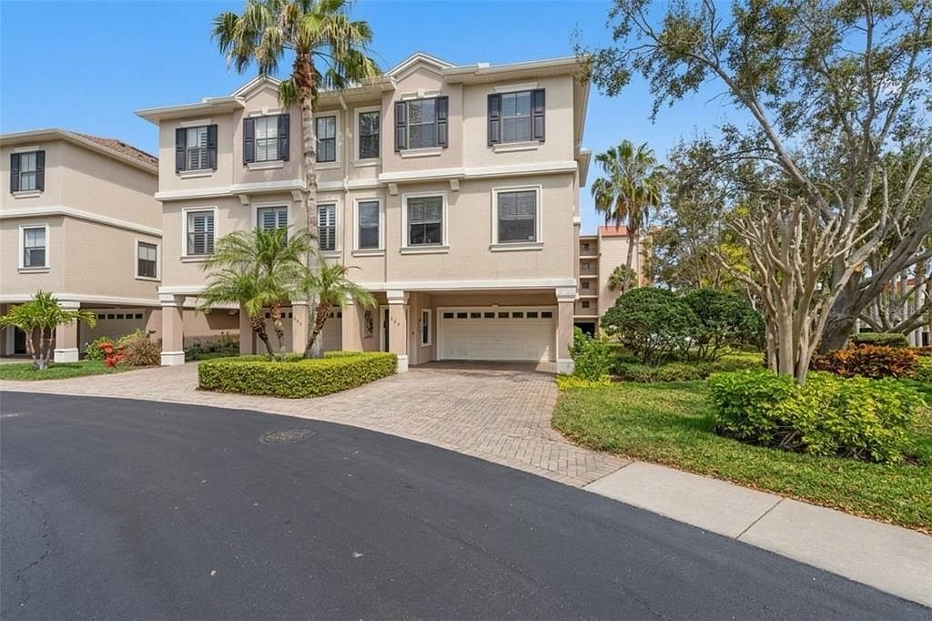 606 Bella Loop Unit 2 Dunedin, FL 34698 - Thumbnail 2