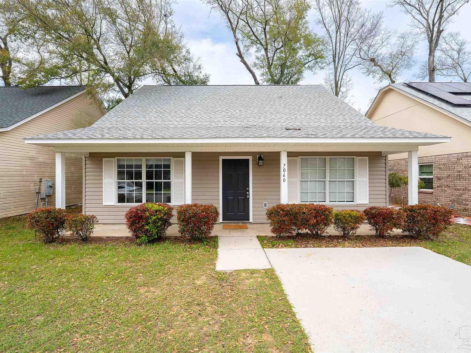 7060 Heather Oaks Dr Pensacola, FL 32506  | Single Family