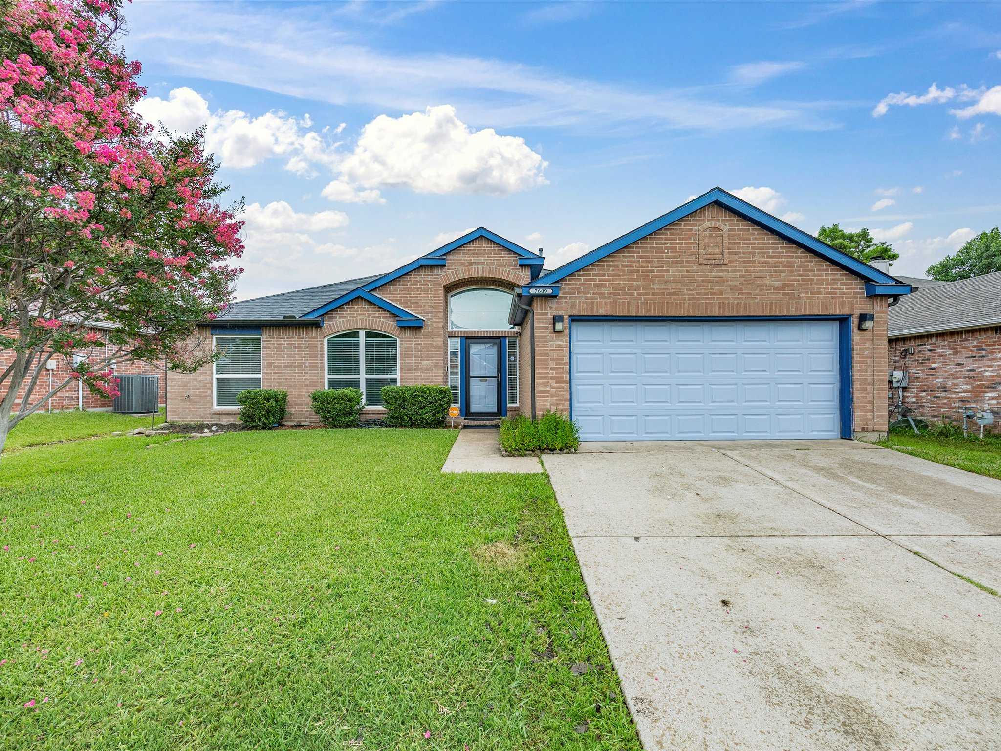 7609 Albany Lane, Arlington, TX, USA, 76002