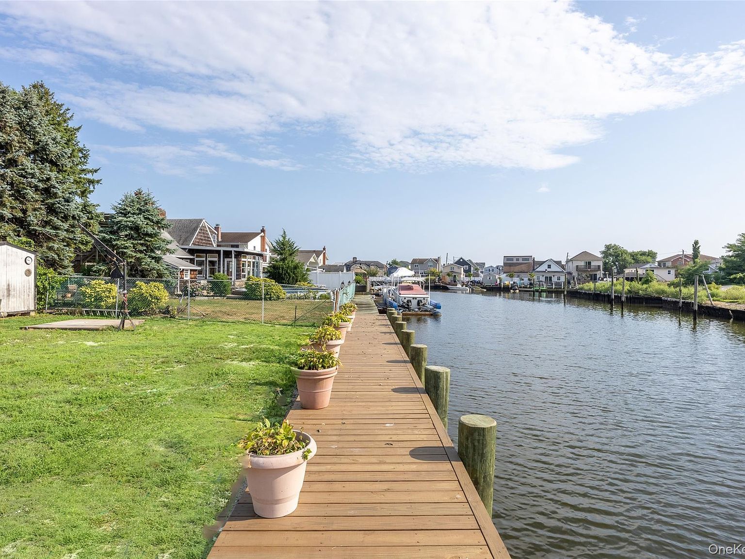 2436 Hempstead Ln Wantagh, NY 11793 - Thumbnail 2