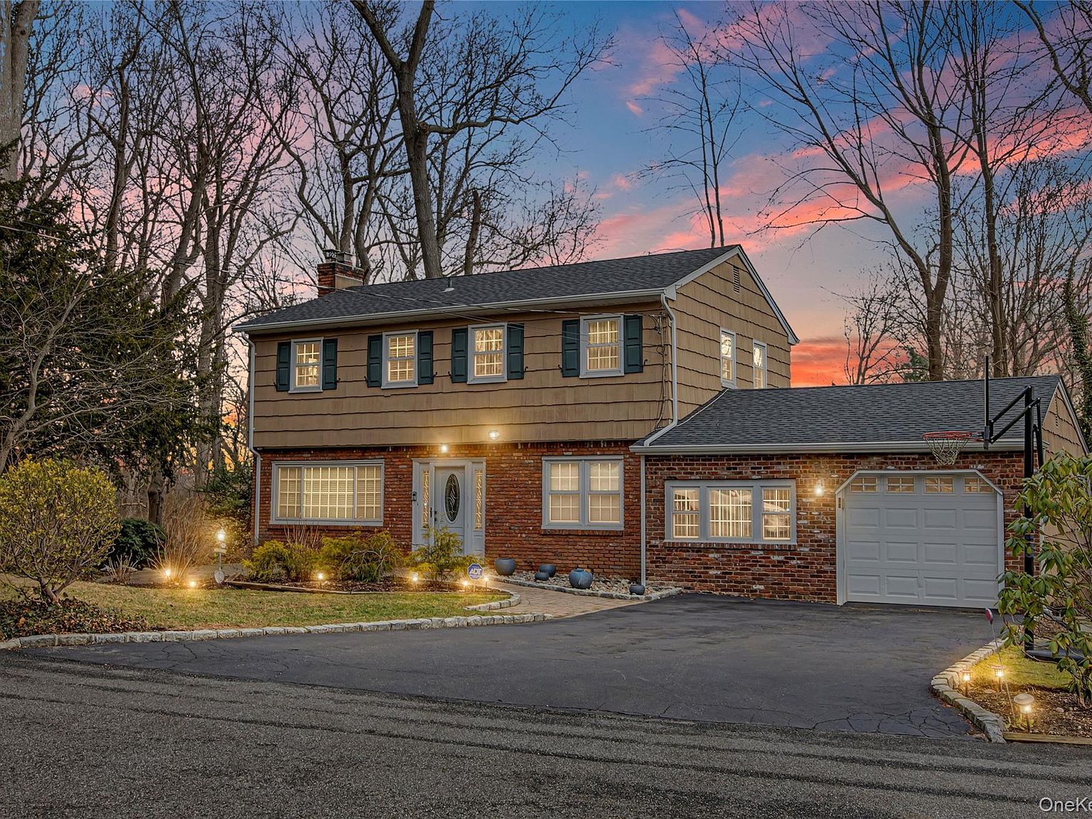 35 High Hills Ln Huntington Station, NY 11746 - Thumbnail 2