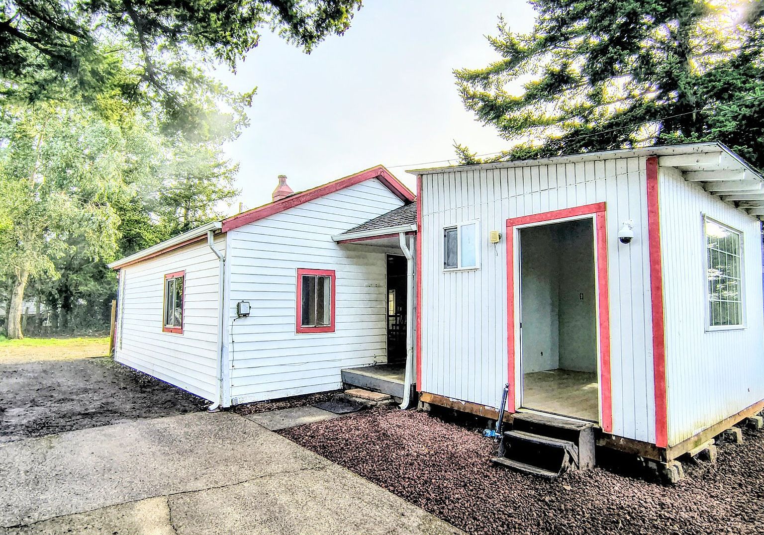 319 N Wall St Coos Bay, OR 97420 - Thumbnail 2