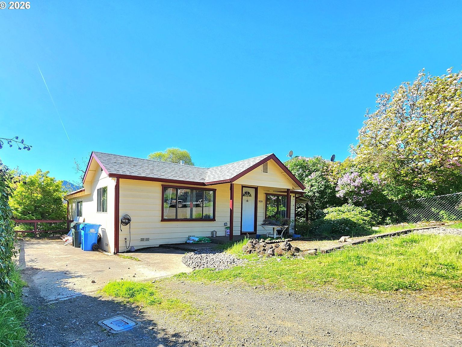 328 E 5th Ave Sutherlin, OR 97479 - Thumbnail 2