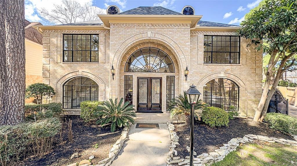 8006 Dutch Oak Cir Spring, TX 77379 - Thumbnail 2