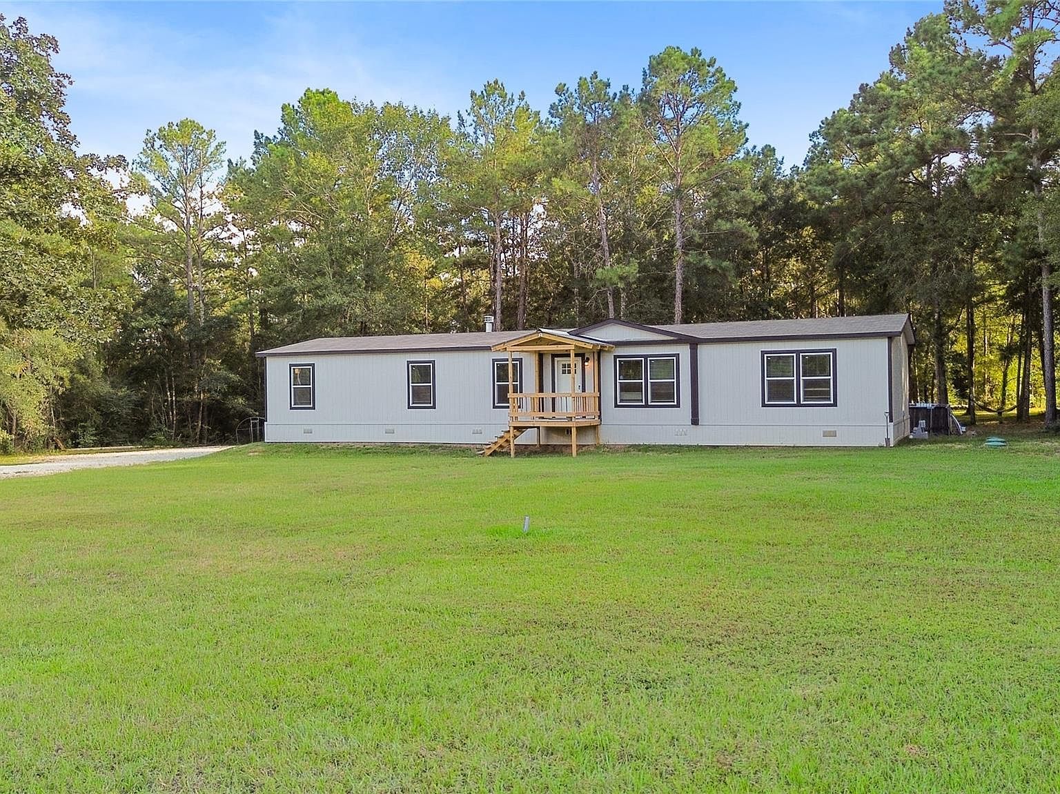 263 Robinson Creek Rd Huntsville, TX 77340 - Thumbnail 2