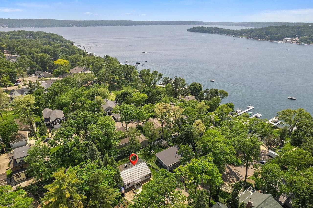 539 Highland Rd Williams Bay, WI 53191 - Thumbnail 2