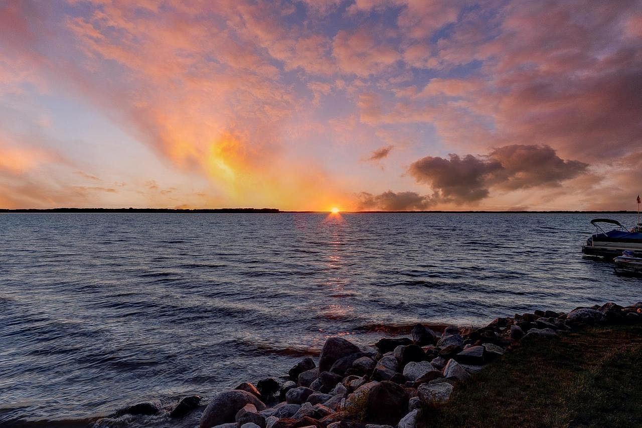 N807 Waubunsee Trl UNIT 3 Fort Atkinson, WI 53538 - Thumbnail 2