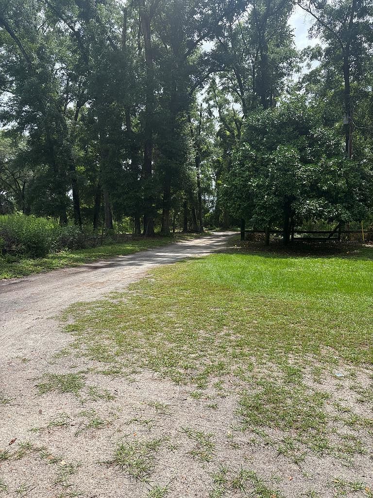 800 SE Lynx Rd Branford, FL 32008 - Thumbnail 2