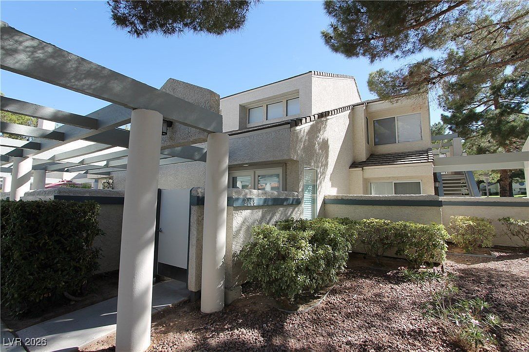 2748 Lodestone Dr Las Vegas, NV 89117 - Thumbnail 2