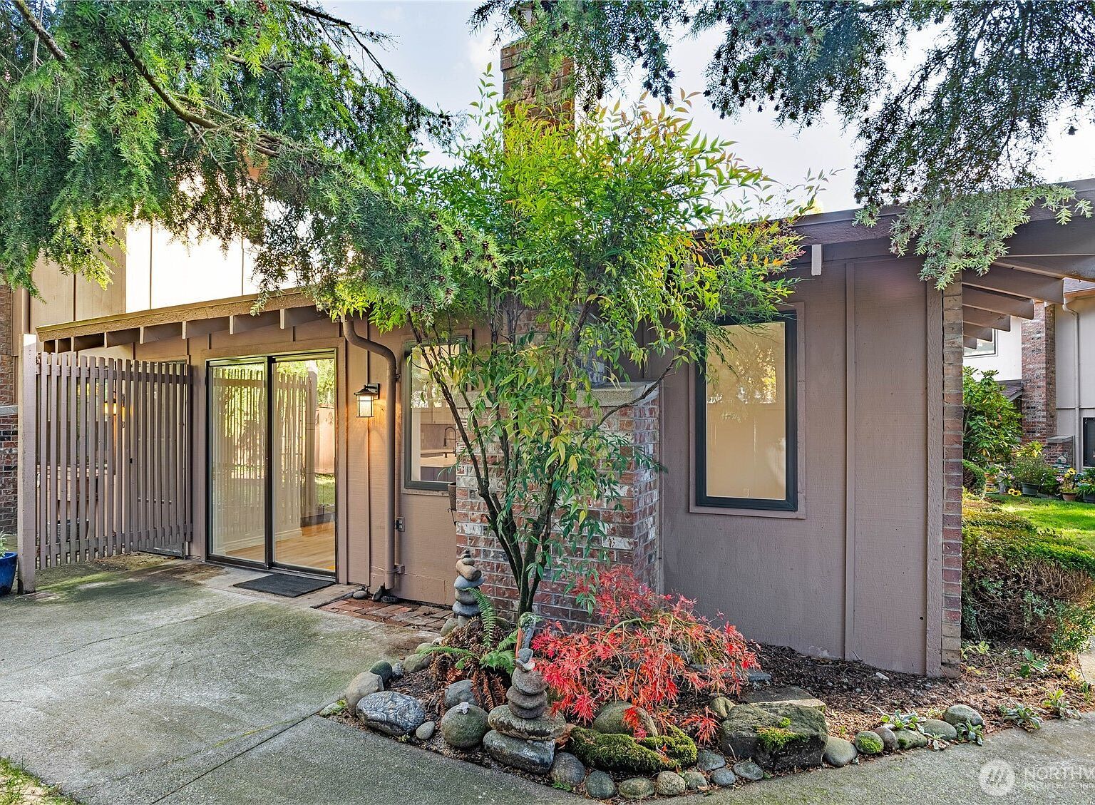 2802 Garden Ct APT A Steilacoom, WA 98388 - Thumbnail 2