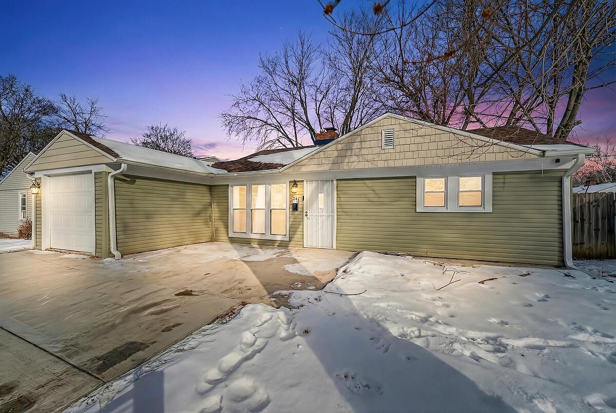 5720 W Thurston Ave Milwaukee, WI 53218 - Thumbnail 2