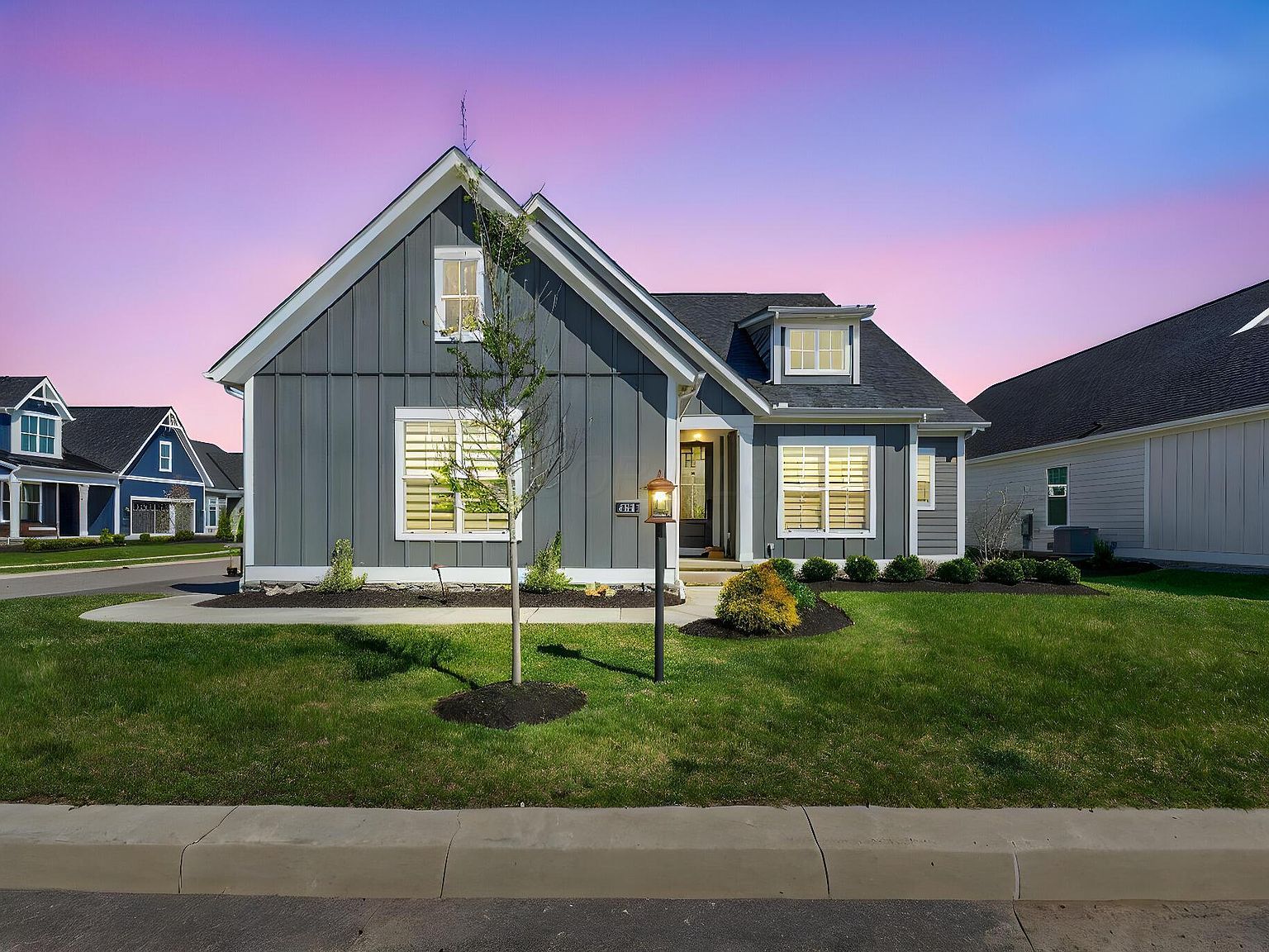 4261 Flamingo Dr Lewis Center, OH 43035, 43035