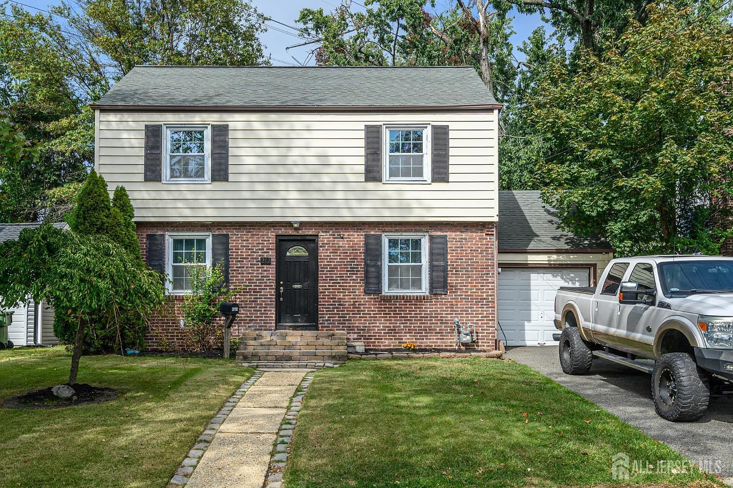 212 Echo Ave Edison, NJ 08837  | Single Family