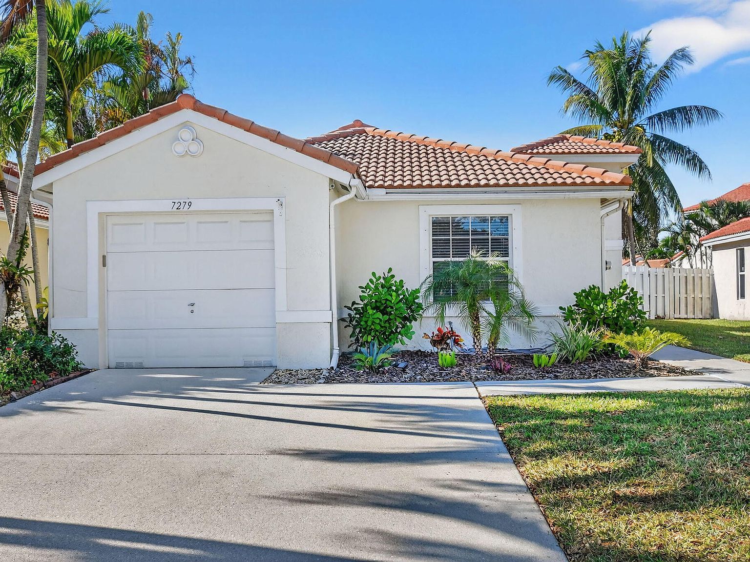 7279 Burgess Dr Lake Worth, FL 33467 - Thumbnail 2