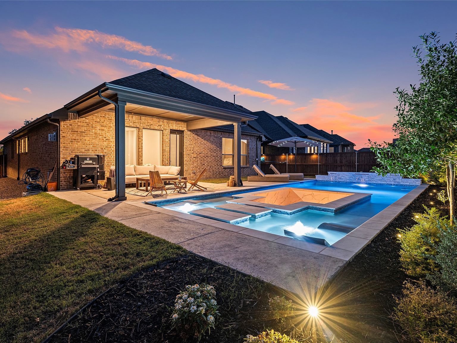 1625 Windflower Dr Aubrey, TX 76227 - Thumbnail 2