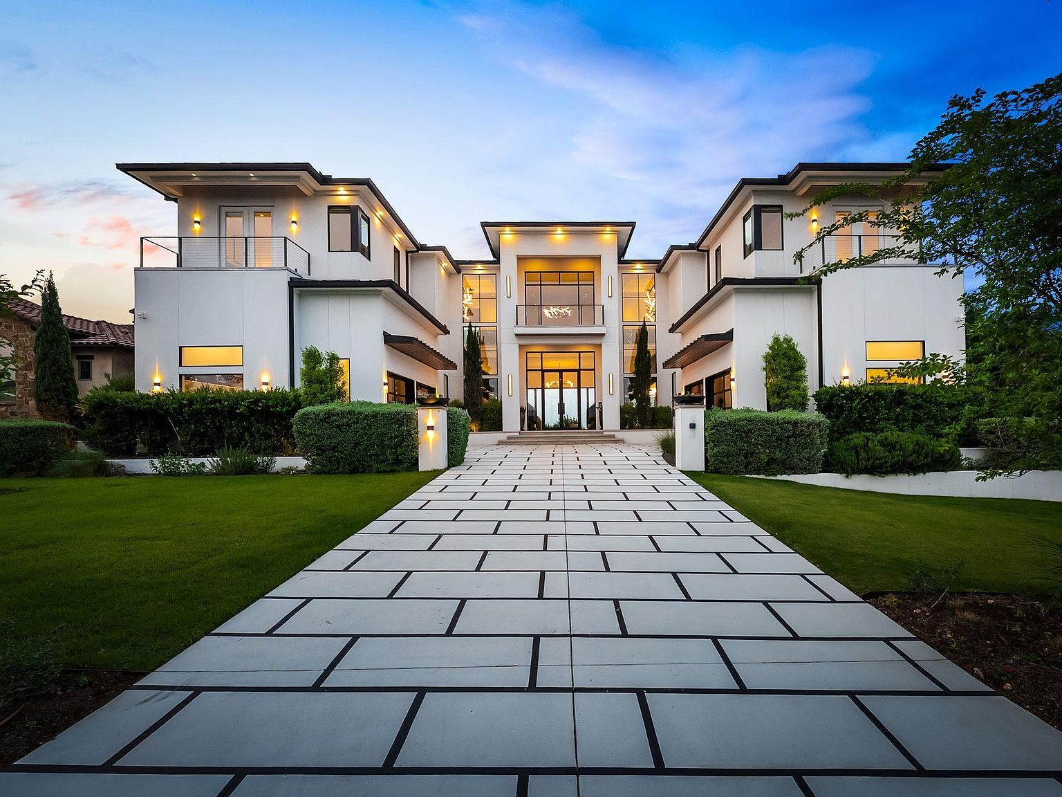 912 Watercliffe Dr Lago Vista, TX 78645 - Thumbnail 2