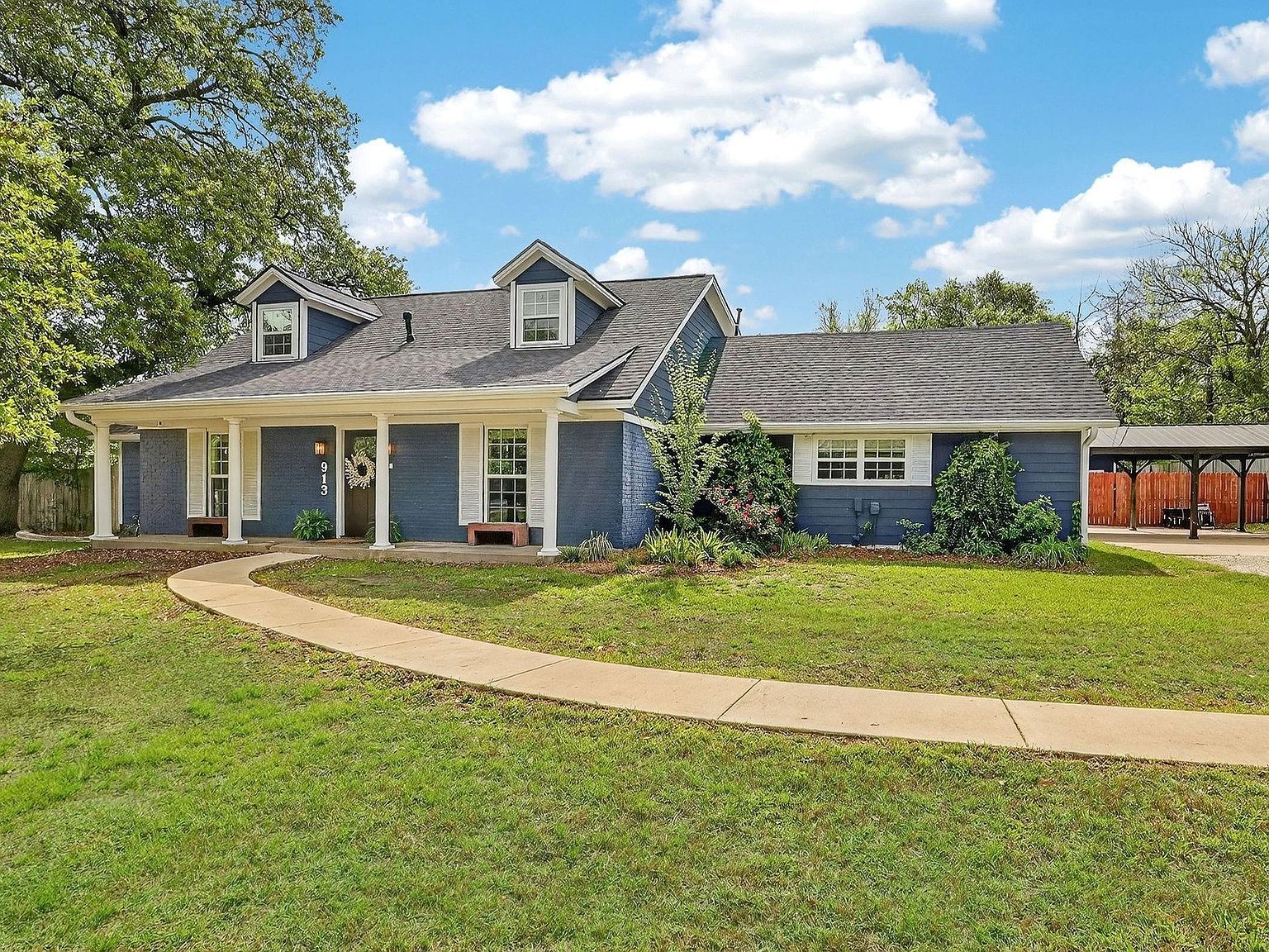 913 Park Ln Bryan, TX 77802 - Thumbnail 2