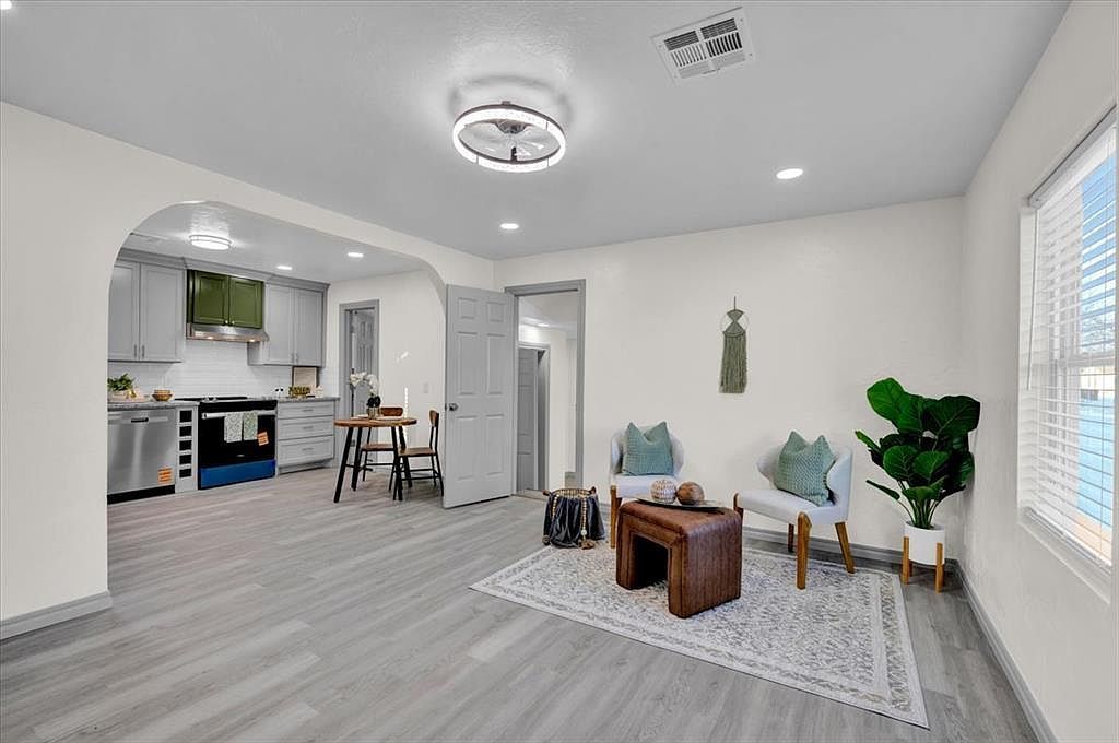 816 NE 31st St Oklahoma City, OK 73105 - Thumbnail 2