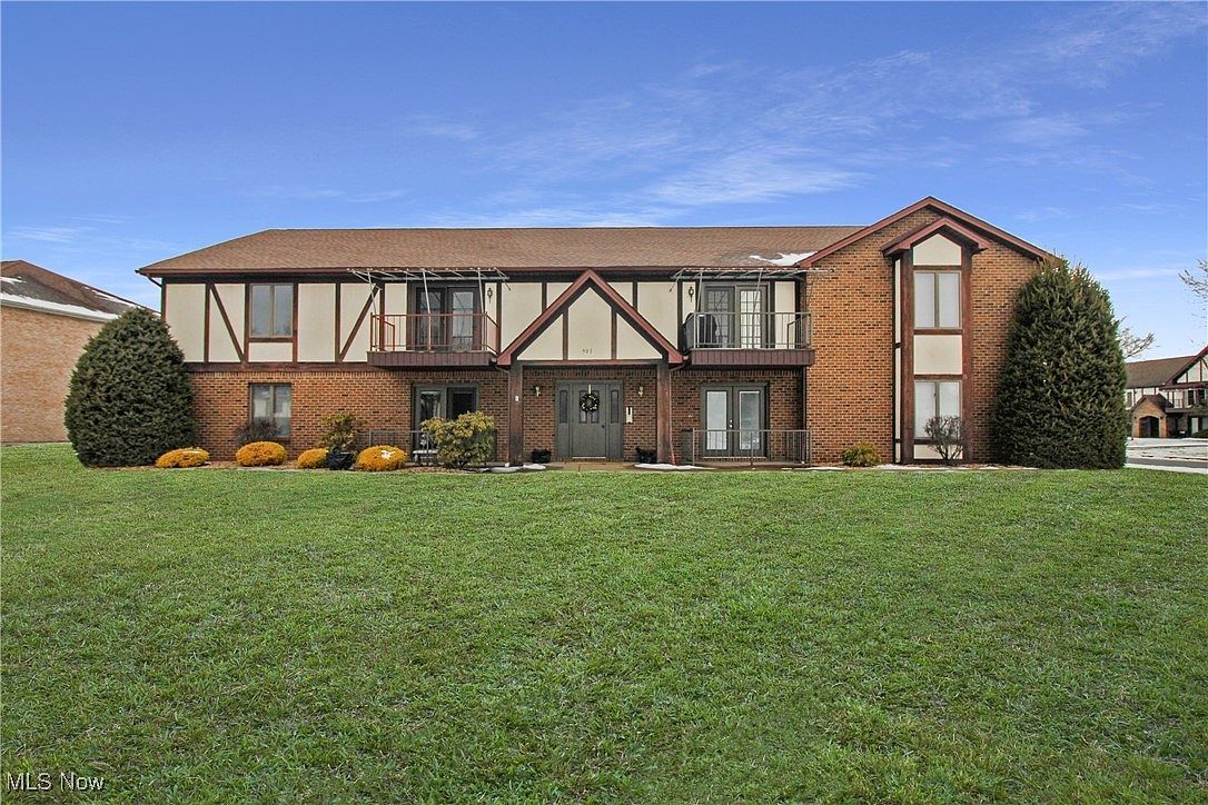 901 Pearson Cir UNIT 3 Youngstown, OH 44512 - Thumbnail 2