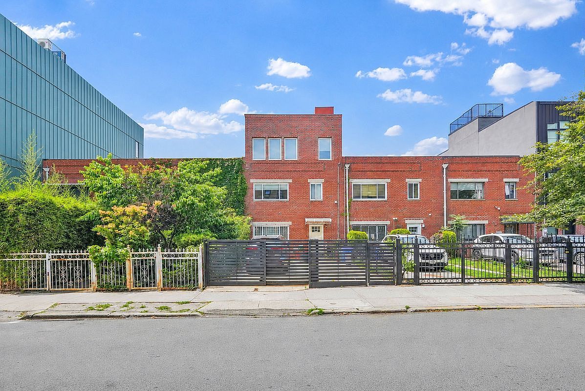 925 Hart St Brooklyn, NY 11237, 11237