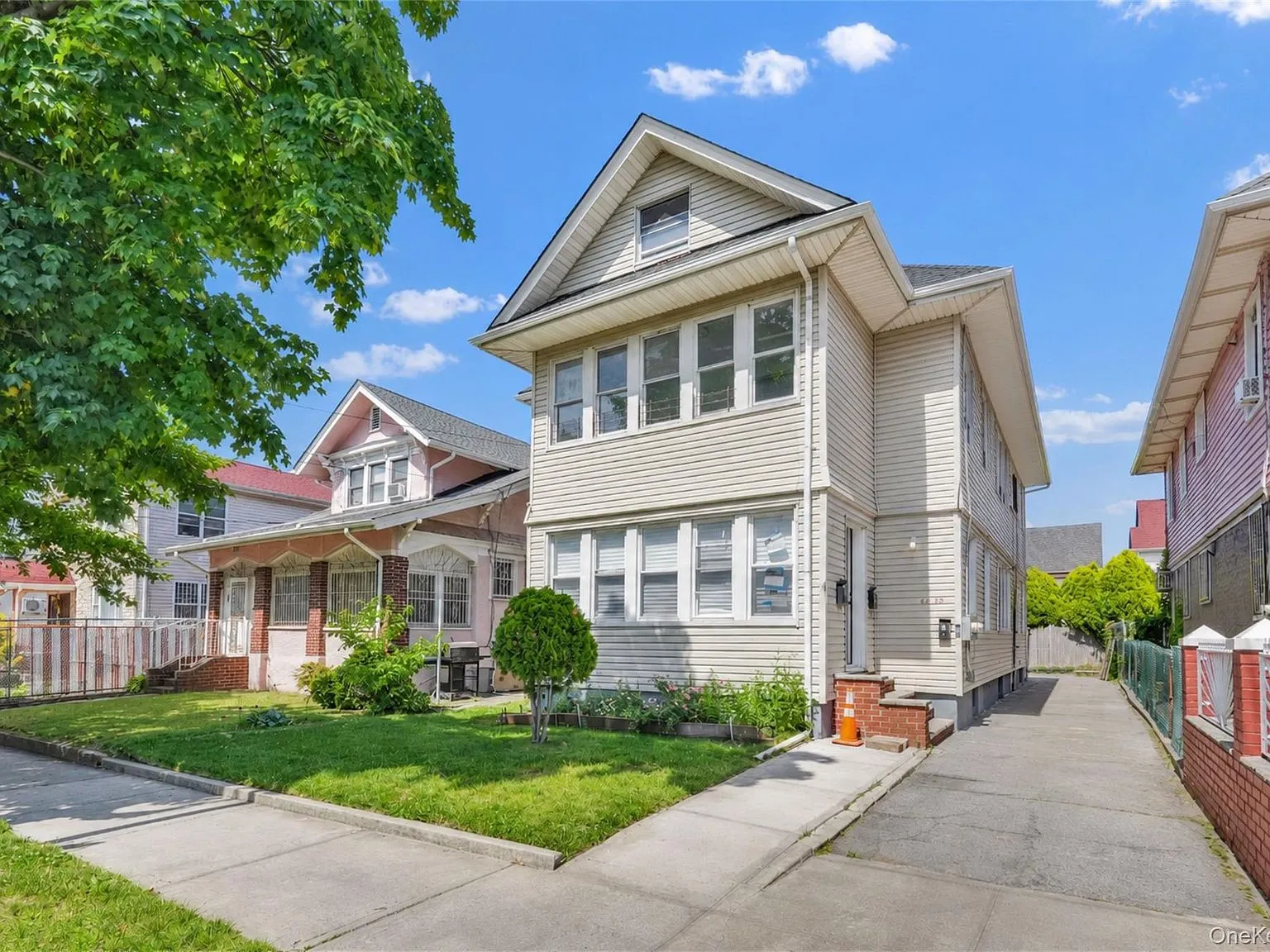 8543 150th St Jamaica, NY 11435, 11435