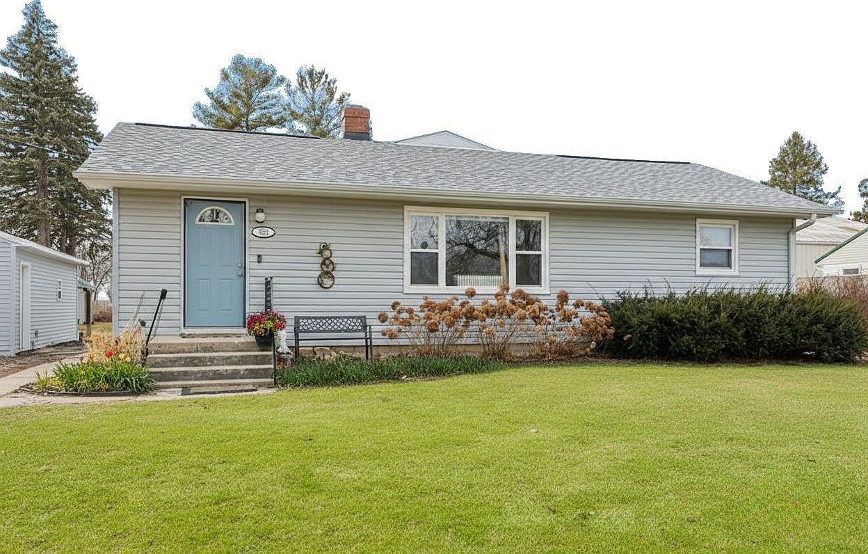 593 Academy Dr Edgerton, WI 53534 - Thumbnail 2