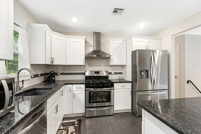 186 Tomahawk Trl Sparta, NJ 07871 - Thumbnail 2