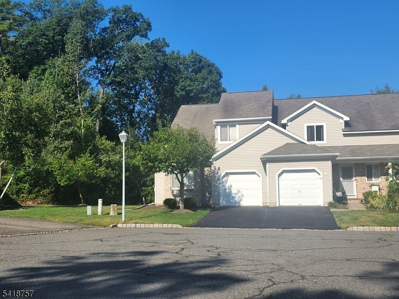 10 Wind Meadow Trl Hamburg, NJ 07419 - Thumbnail 2