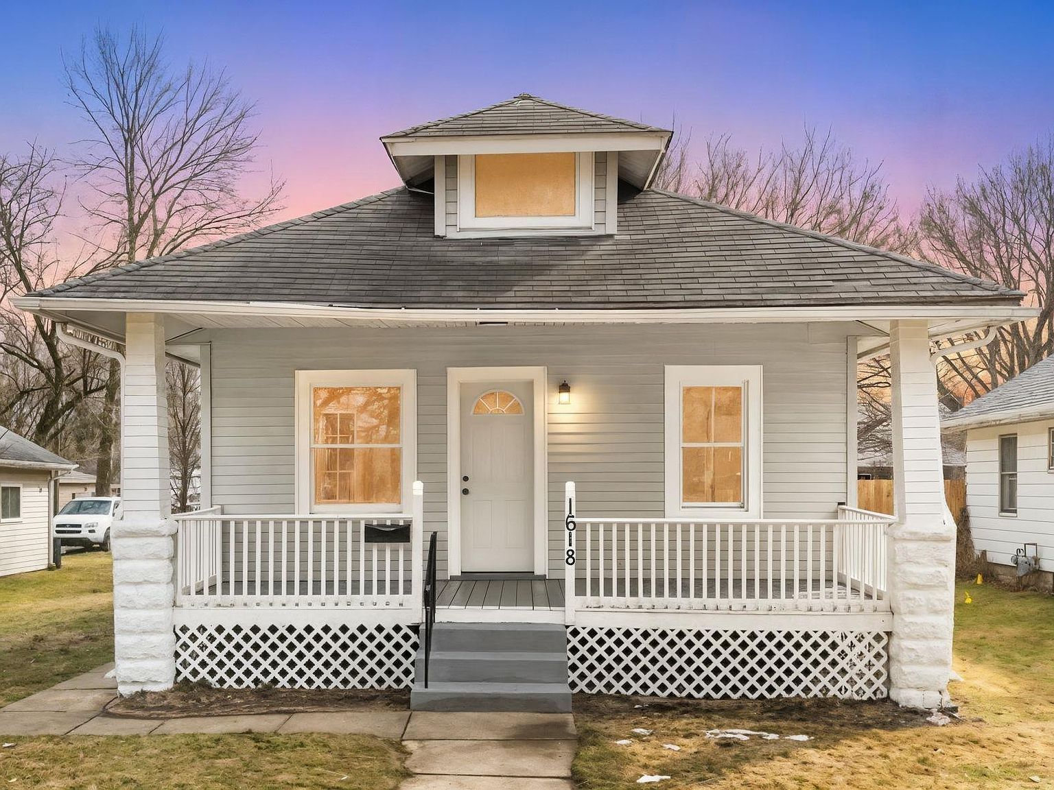 1618 E Dayton St South Bend, IN 46613 - Thumbnail 2