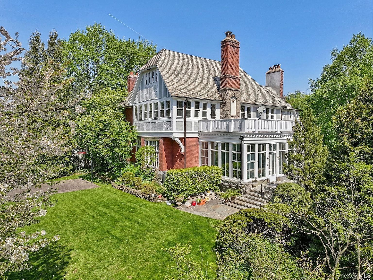 15 Hemlock Rd Bronxville, NY 10708  | Single Family