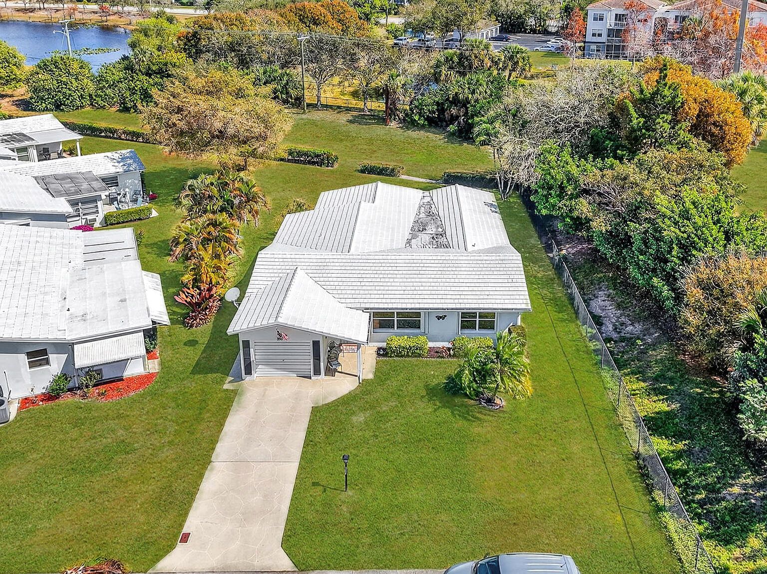 700 Canal Way Boynton Beach, FL 33426 - Thumbnail 2