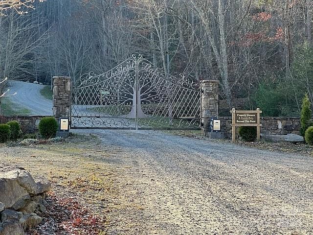 124&125 Large Poplar Trl Waynesville, NC 28785 - Thumbnail 2