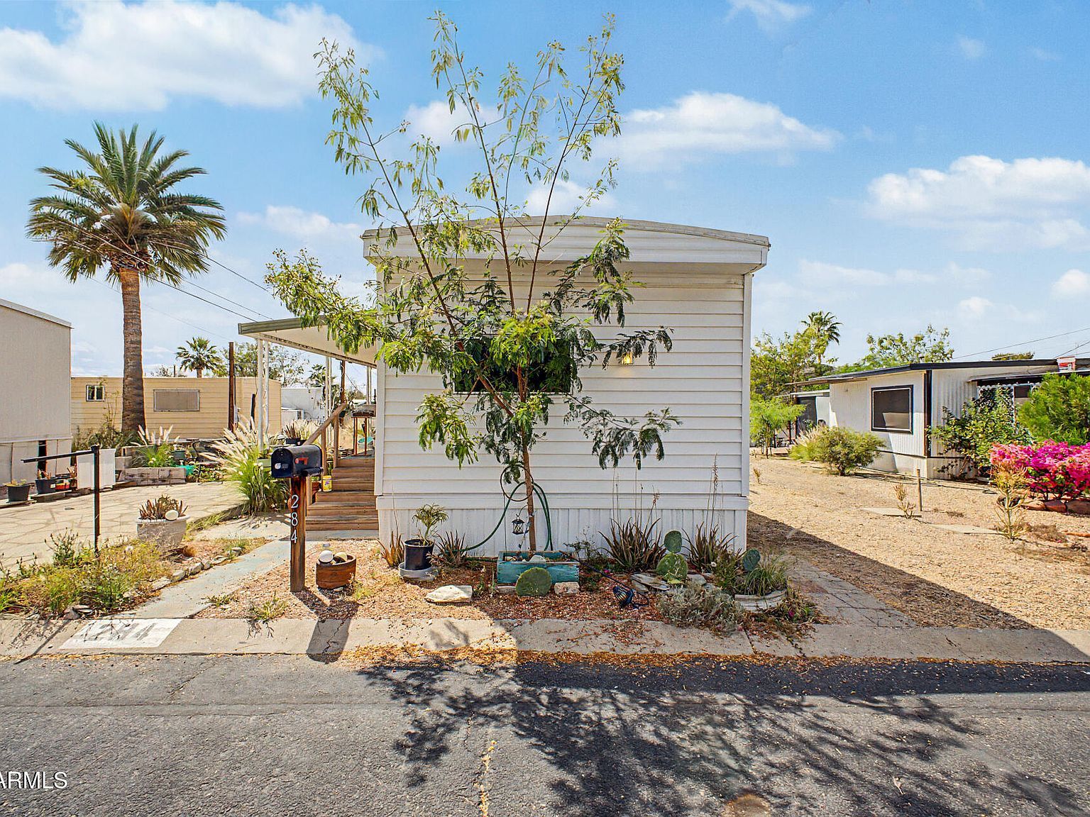 10401 N Cave Creek Rd Lot 284 Phoenix, AZ 85020 - Thumbnail 2