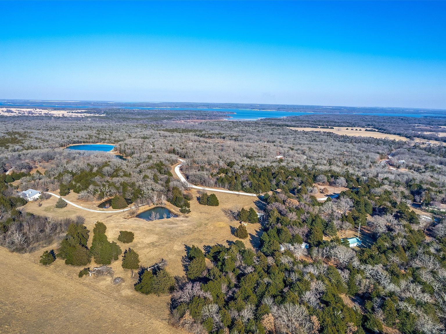 548 Deer Creek Rd Sadler, TX 76264 - Thumbnail 2