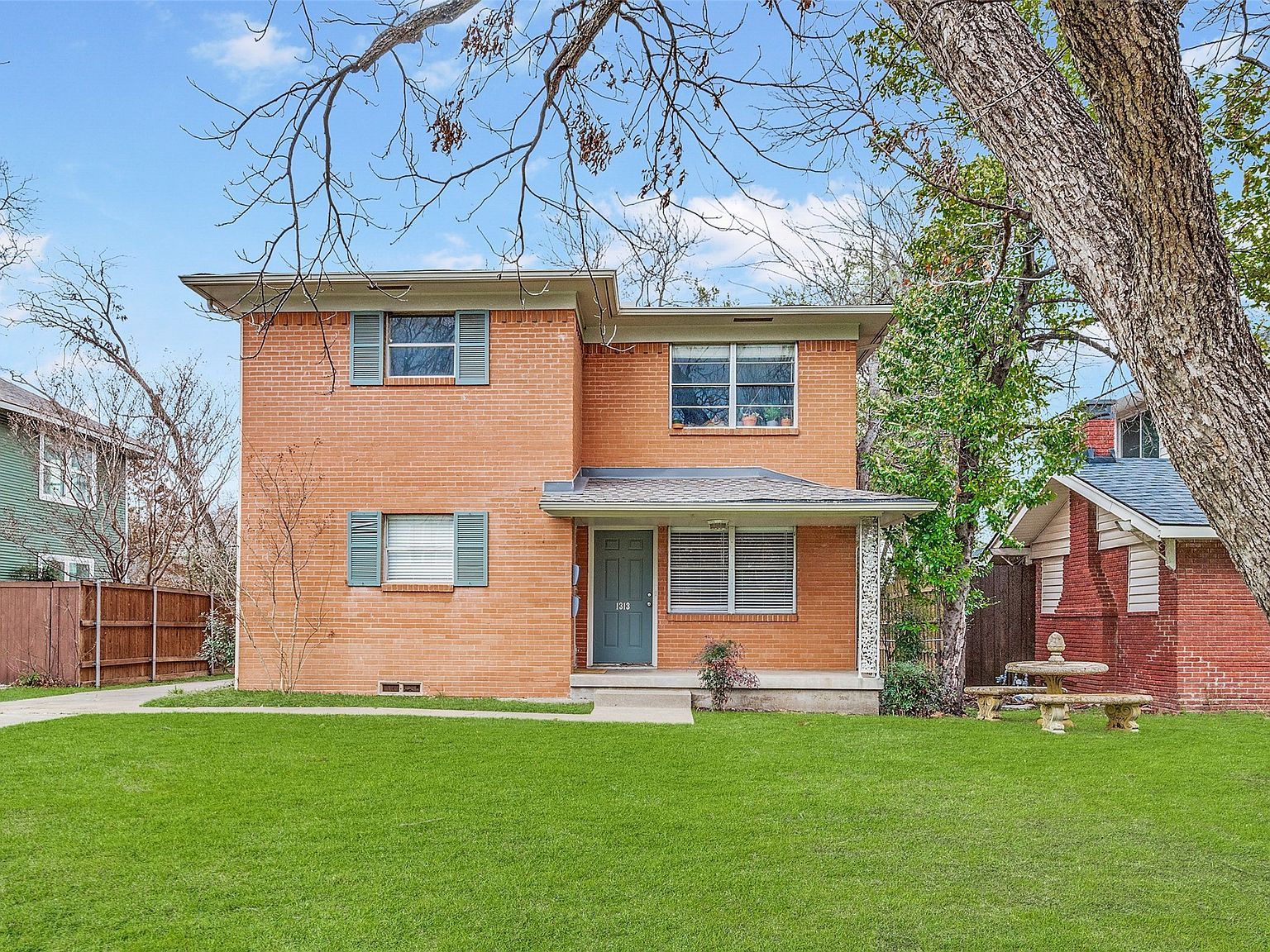 1315 Kings Hwy Dallas, TX 75208 - Thumbnail 2