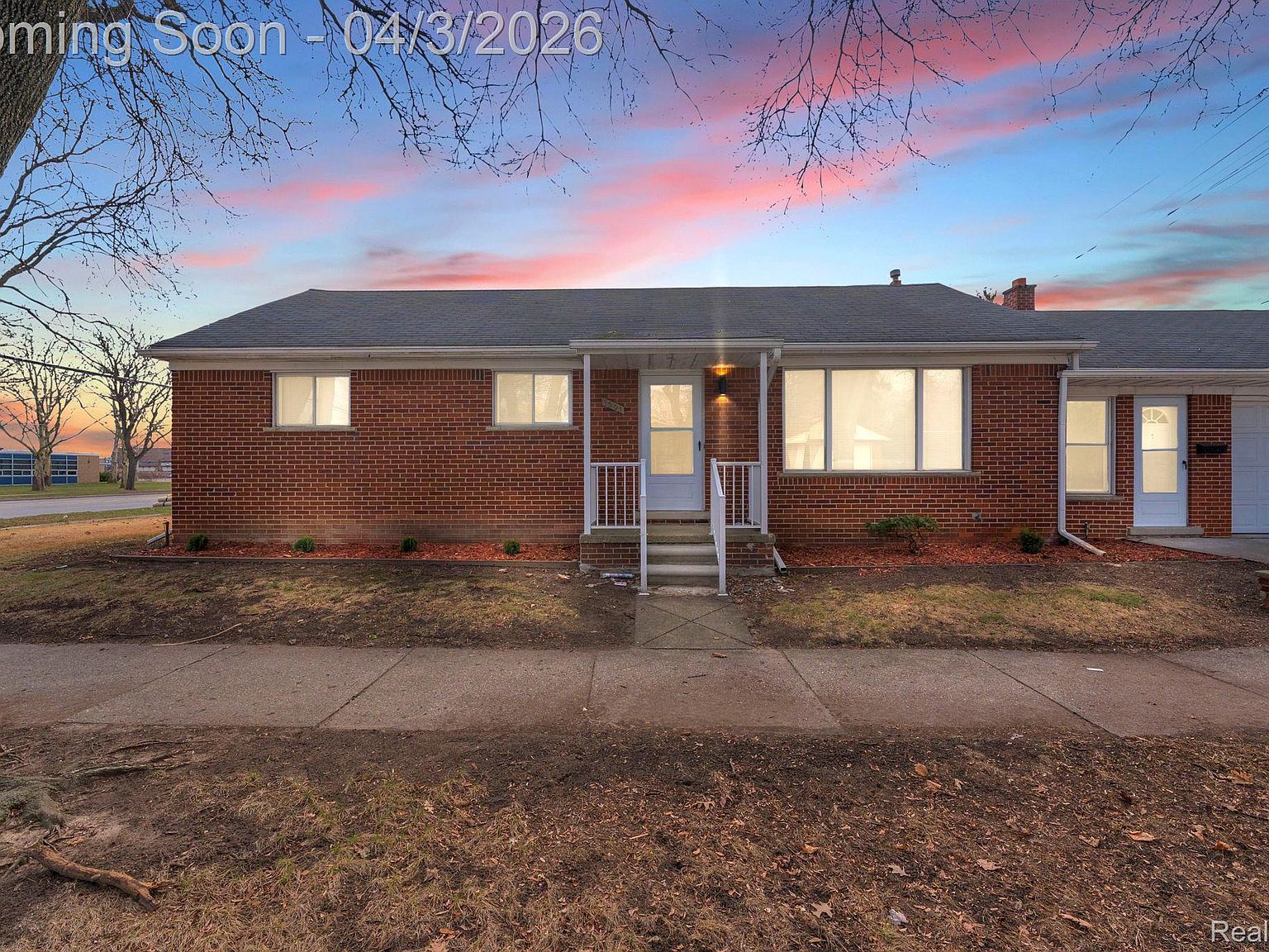 1301 Hollywood St Dearborn, MI 48124 - Thumbnail 2