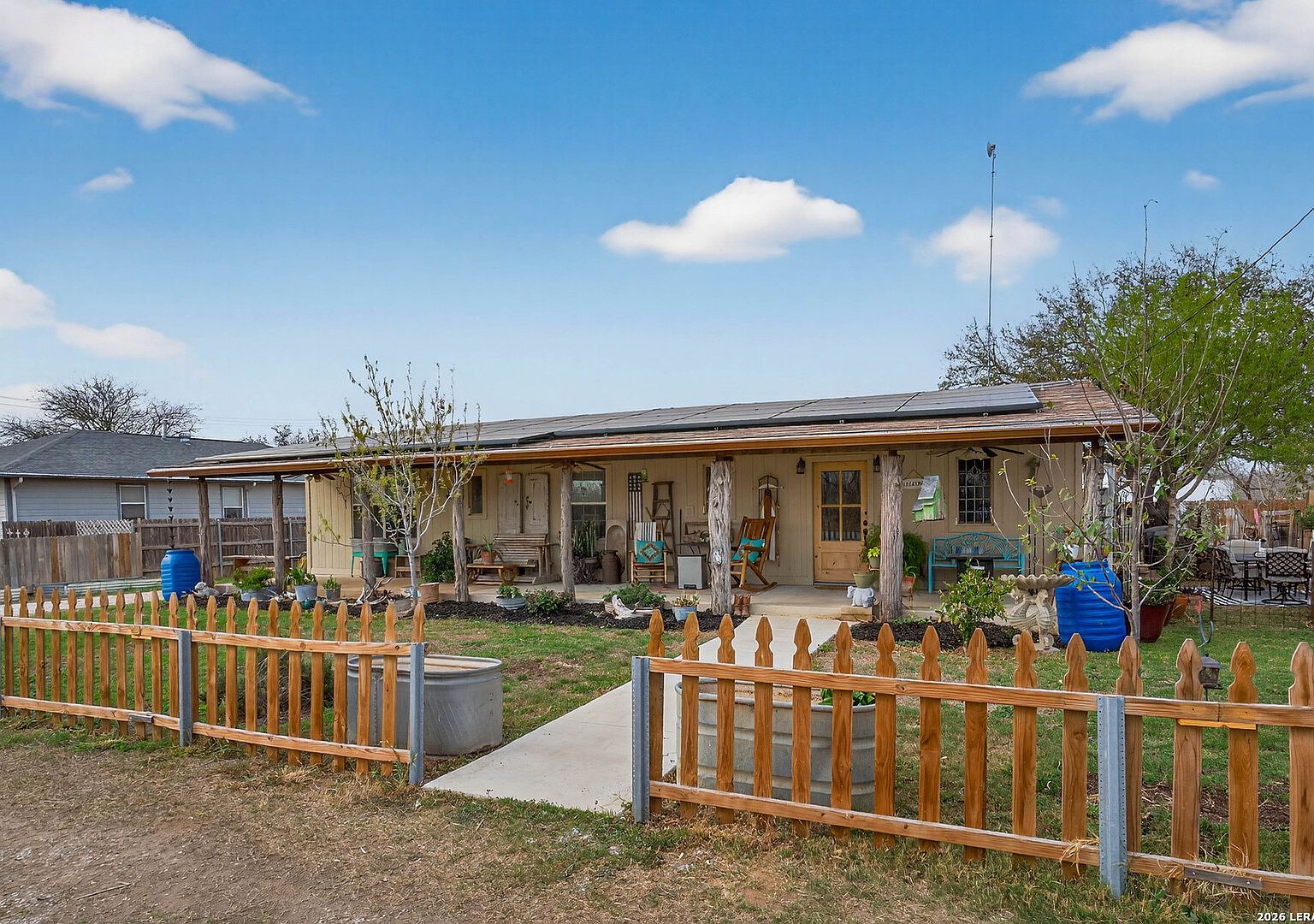 405 Coughran Rd Pleasanton, TX 78064 - Thumbnail 2