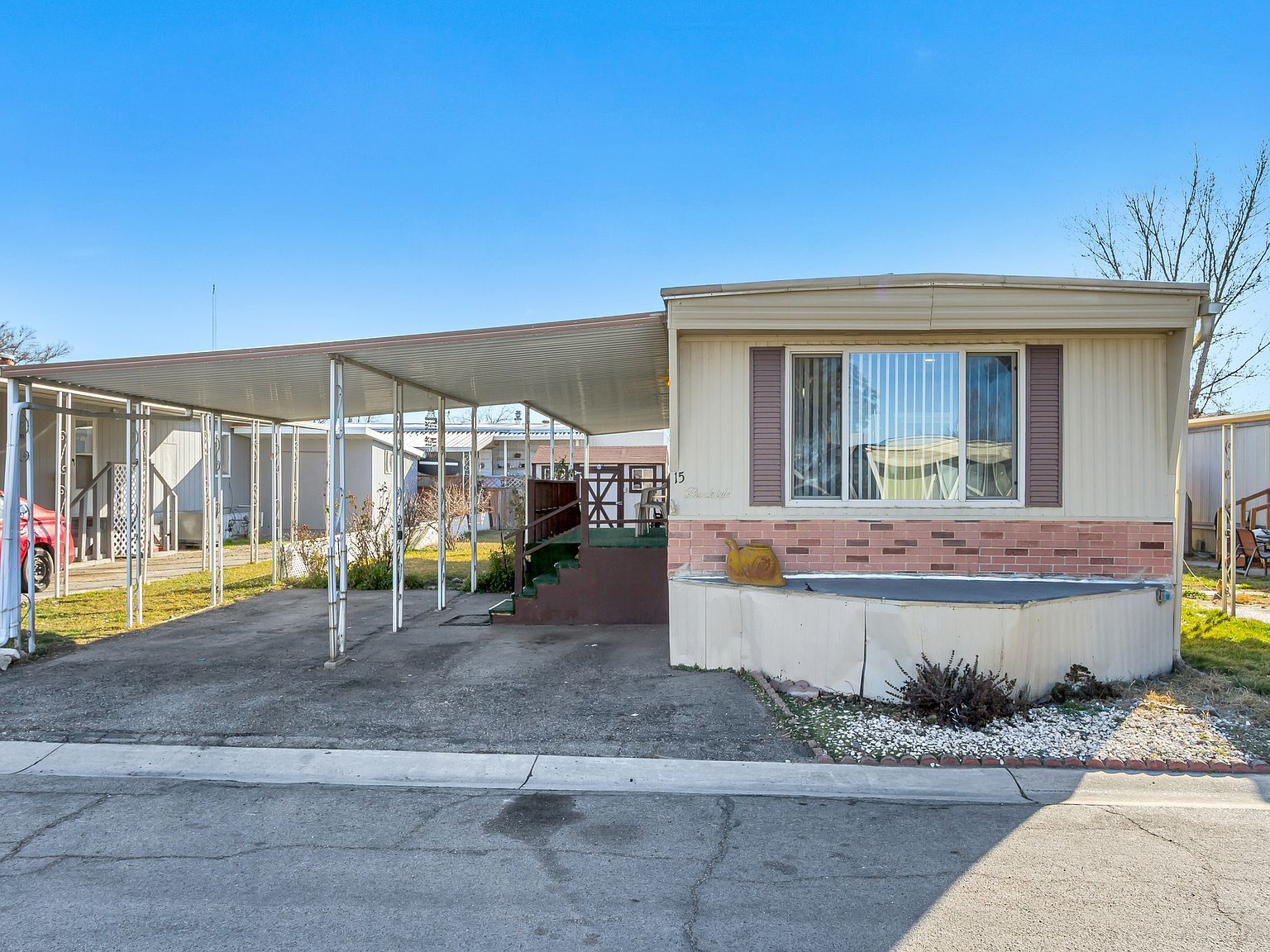 1733 W 3190 S #15 West Valley City, UT 84119 - Thumbnail 2