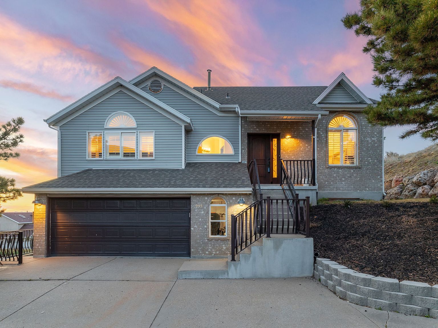 993 E Canyon Creek Dr Bountiful, UT 84010 - Thumbnail 2