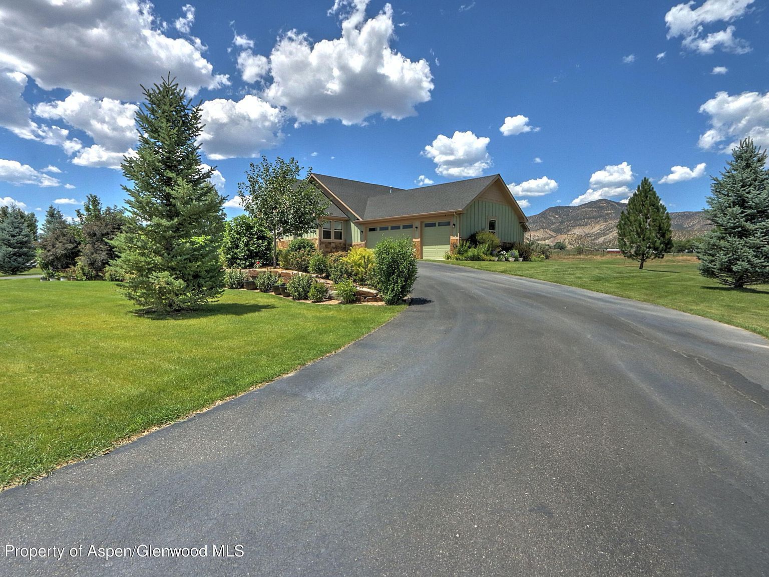 369 N Meadow Driive Rifle, CO 81650 - Thumbnail 2