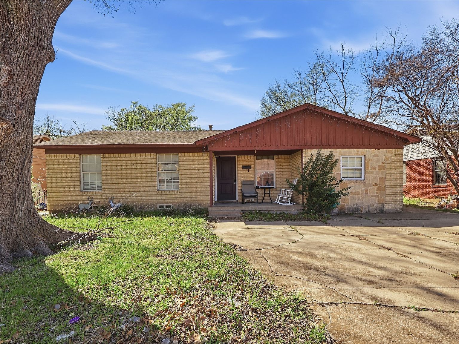 8719 Freeport Dr Dallas, TX 75228 - Thumbnail 2